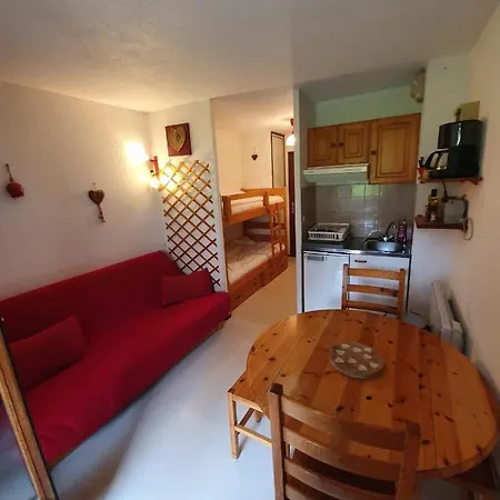 A La Montagne Meuble Et Entierement Equipe Apartman
